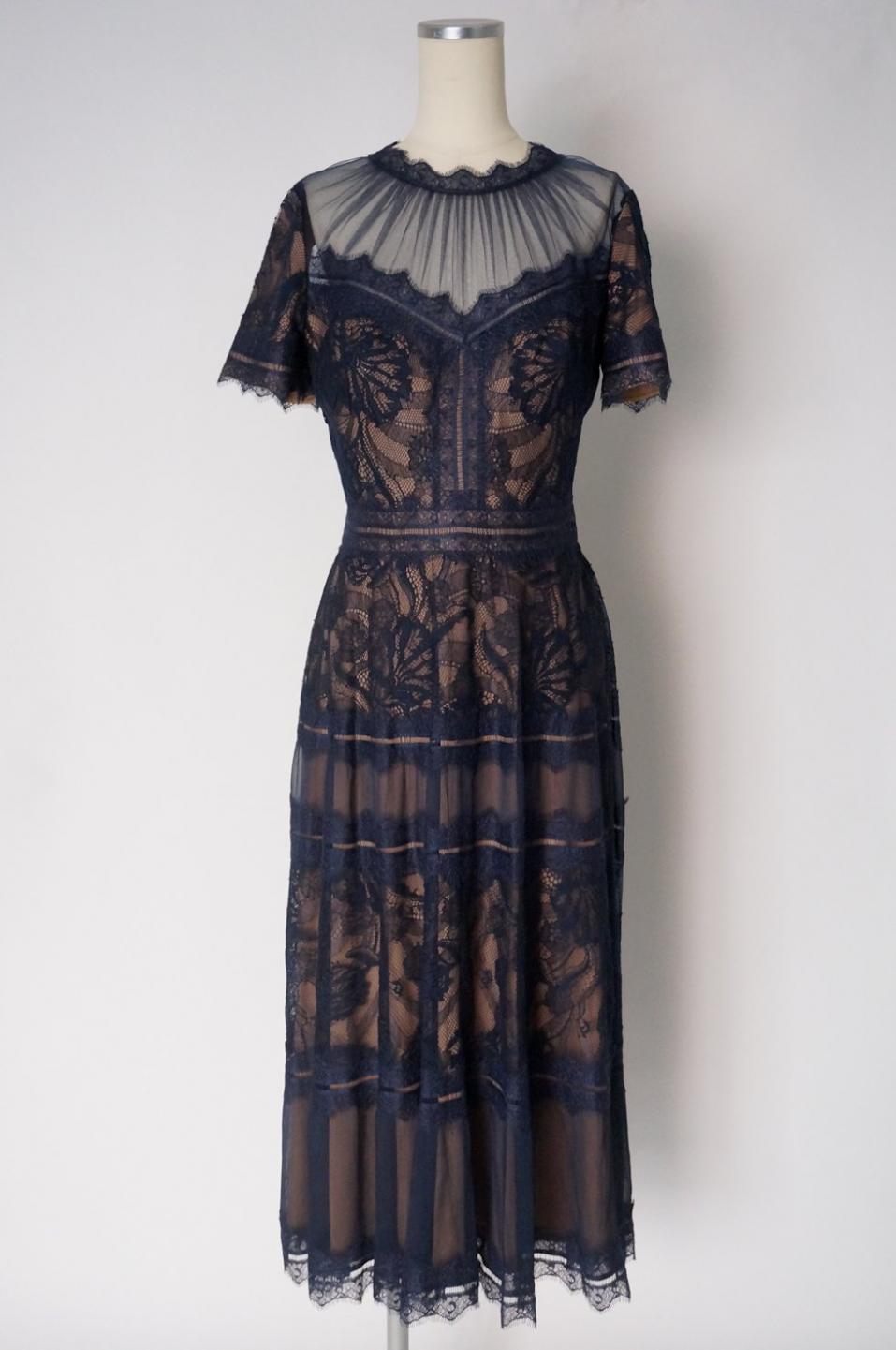 TADASHI SHOJI 総レースの半袖ミディドレス ネイビー