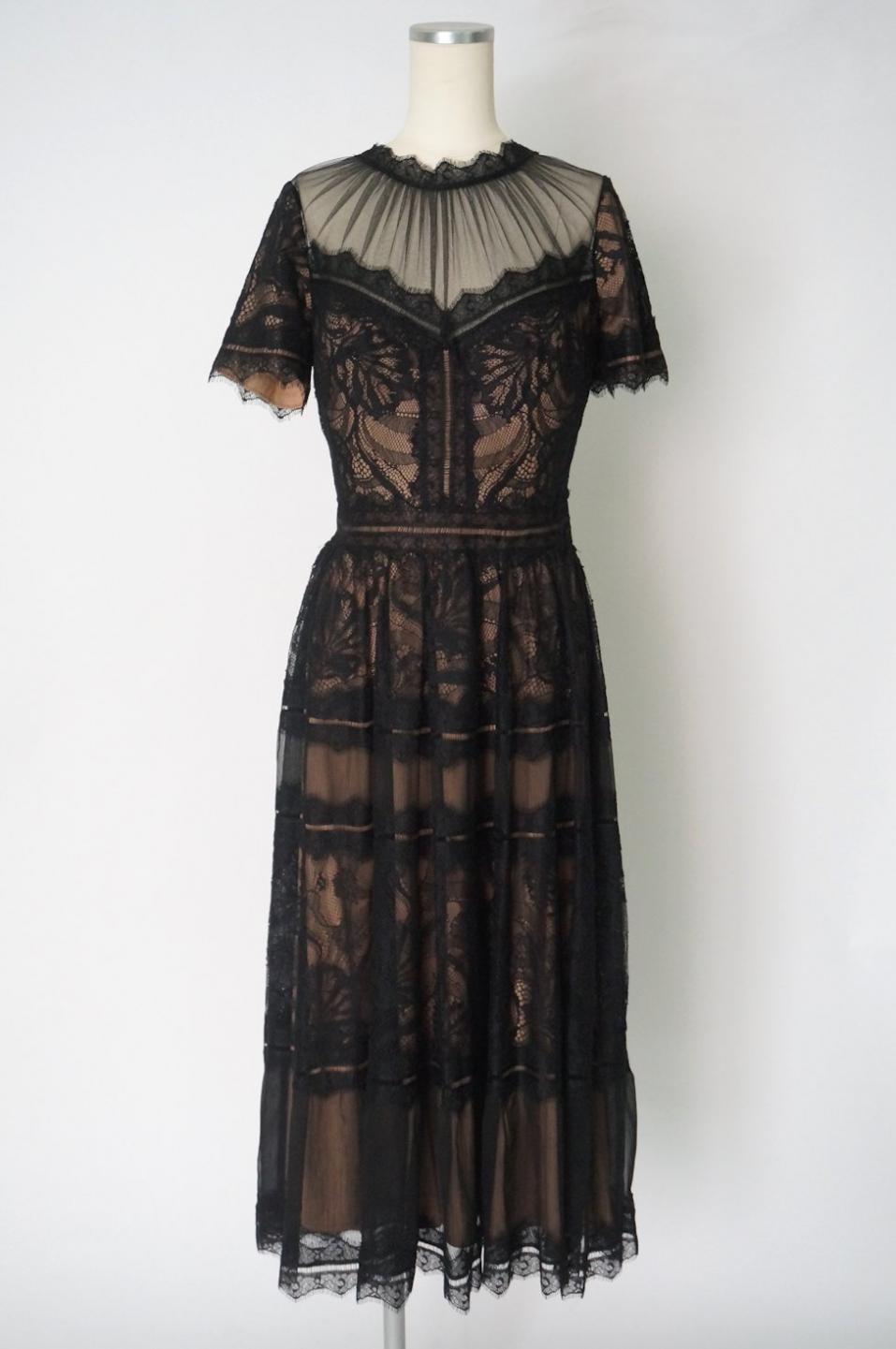 TADASHI SHOJI 総レースの半袖ミディドレス